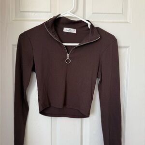 Elegant Ribbed Long Sleeve Crop Top in Rich Brown